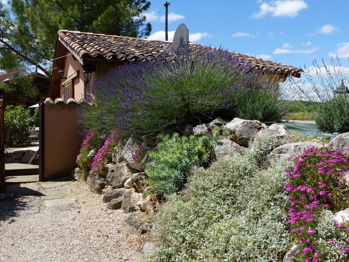 Chambres D'Hotes Au Val Dormant Realville Exterior photo